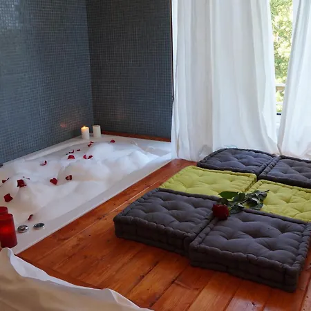 Jacuzzi Rooms-2
